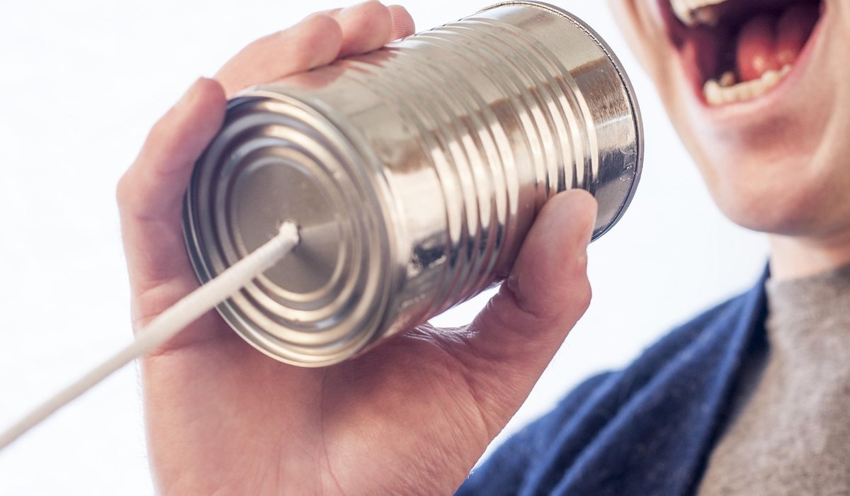 Understanding politeness strategies in British English conversations